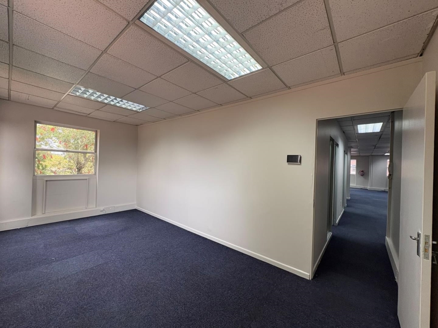 To Let Commercial Property for Rent in Pinelands Western Cape